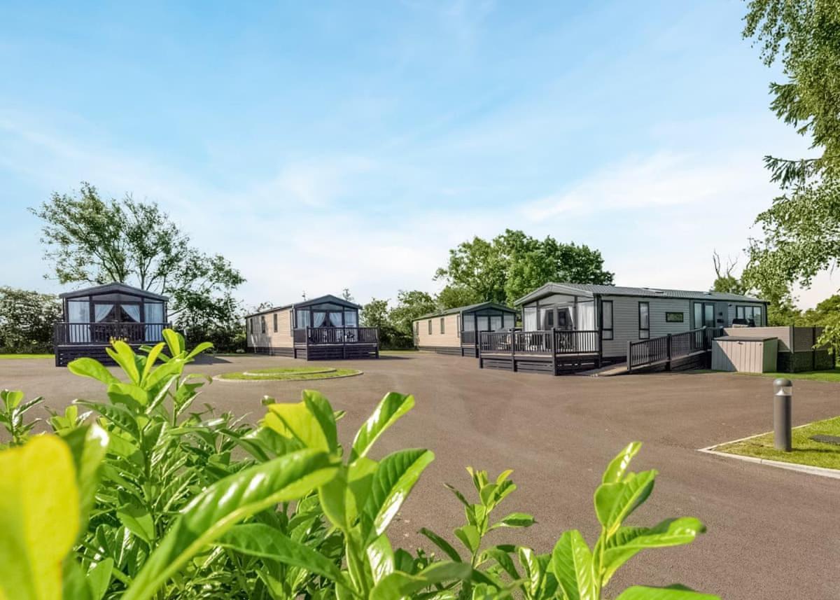 فندق Green Meadows Country Park Harker المظهر الخارجي الصورة